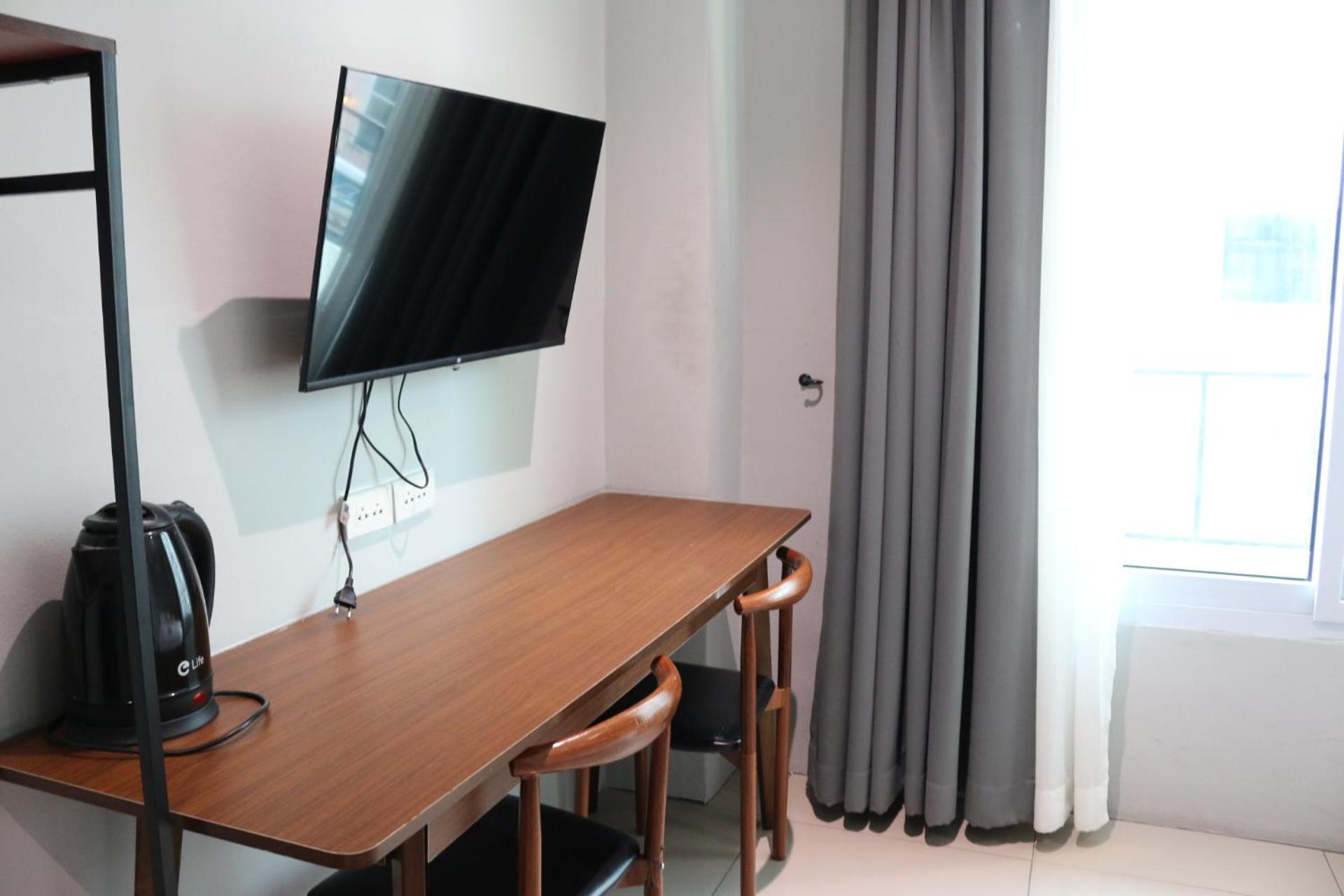 Nato House Ekkamai -bts Ekkamai With Balcony Apartment Bangkok