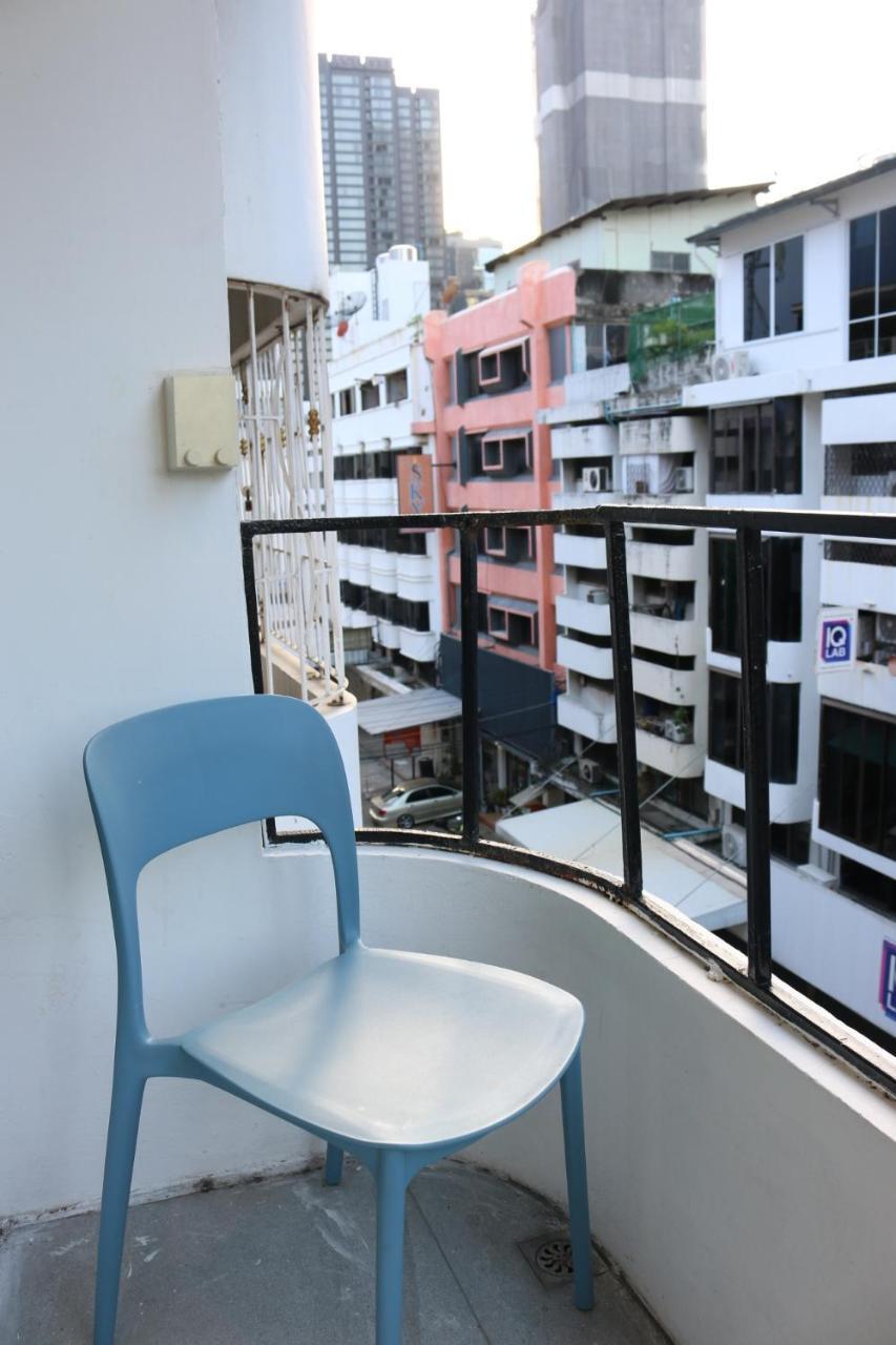 Nato House Ekkamai -bts Ekkamai With Balcony Apartment Bangkok